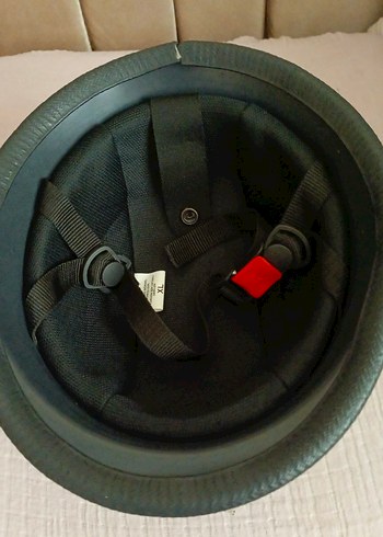 Siyah Deri Kemerli Klasik Motosiklet Kaskı - Görsel 5