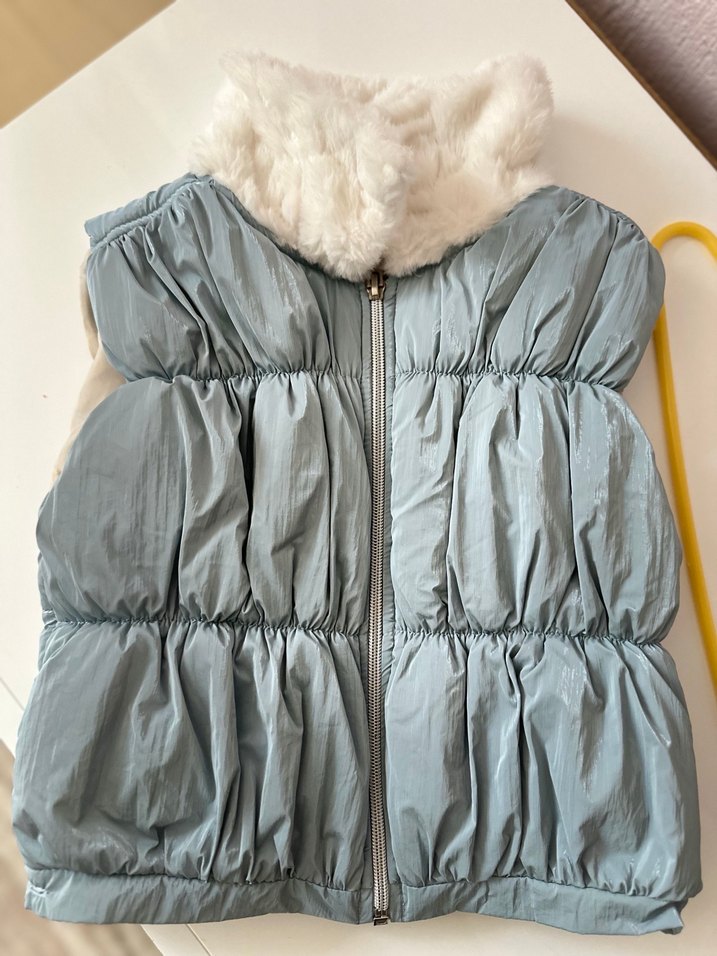 Gri Peluş Detaylı Kısa Kız çocuk Yelek - Görsel 3