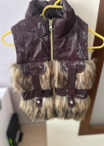 Kürk Detaylı Kahverengi Kız çocuk Yelek - Görsel 3