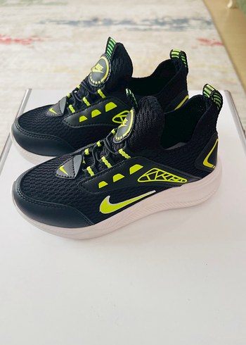 Sarı Baskılı Bağcıklı Erkek Çocuk Spor Ayakkabı