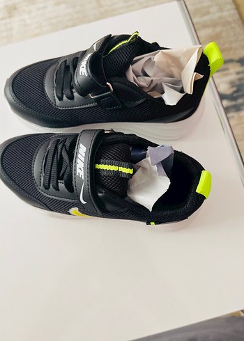 Nike Siyah Renkli Erkek Çocuk Spor Ayakkabı
