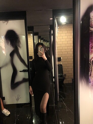 siyah yırtmaçlı elbise