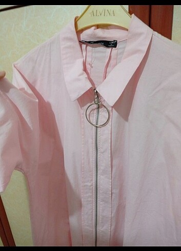 Pembe gömlek 