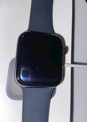 Apple Watch Apple Watch SE 2.Nesil 44mm