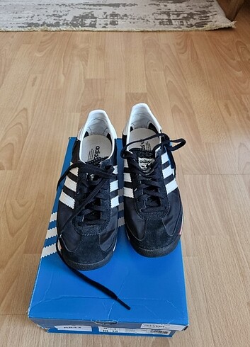 37 Beden siyah Renk Adidas SL72