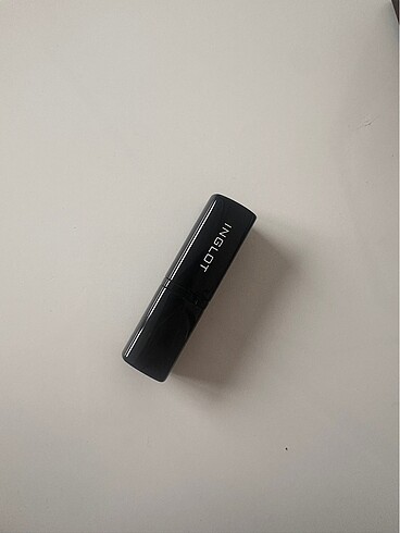 Inglot Kırmızı ruj