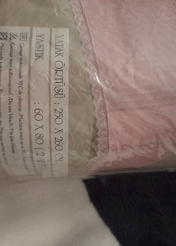 Pembe Düz Desen Yatak Örtüsü Takımı - Görsel 2