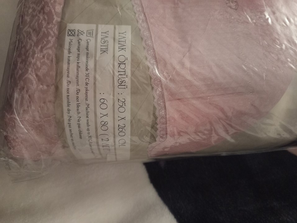 Pembe Düz Desen Yatak Örtüsü Takımı - Görsel 2