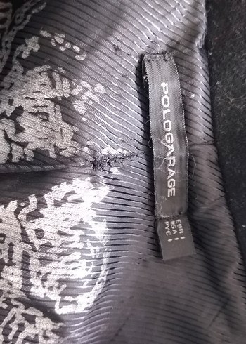 Kemer Detaylı Siyah Kaban - Görsel 3