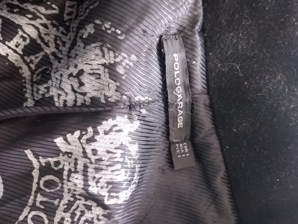 Kemer Detaylı Siyah Kaban - Görsel 3