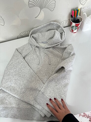 Zara gri sweatshirt