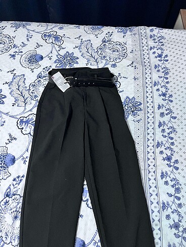 Zara kemerli kumaş pantolon