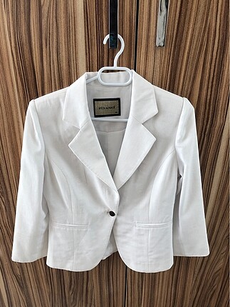 Beyaz blazer