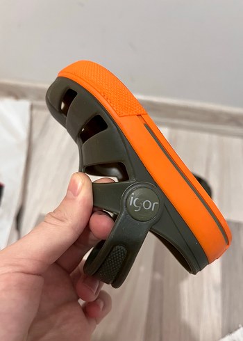 Gri Erkek Çocuk Kaydırmaz Bantlı Terlik - Görsel 3