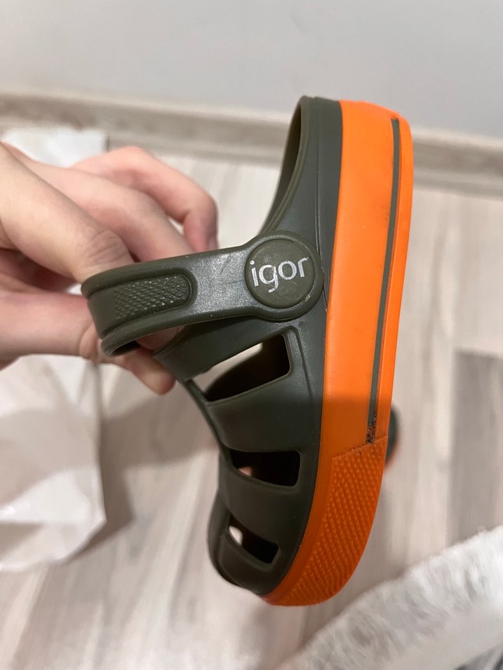 Gri Erkek Çocuk Kaydırmaz Bantlı Terlik - Görsel 4