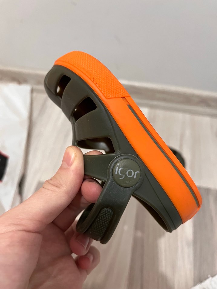 Gri Erkek Çocuk Kaydırmaz Bantlı Terlik - Görsel 3