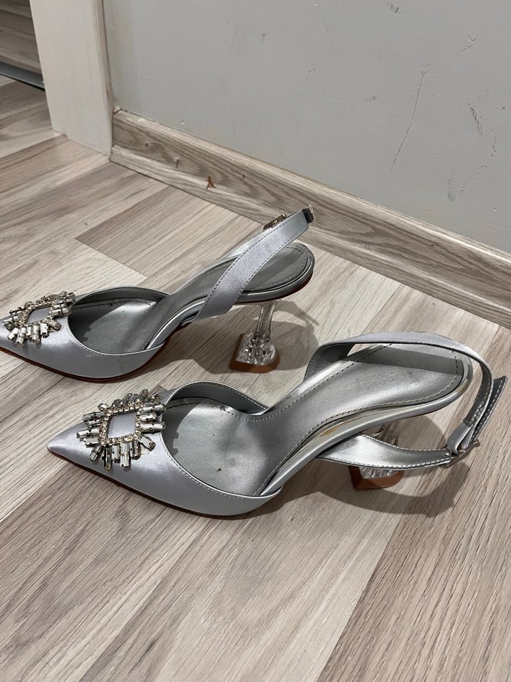 Gri Metal Tokalı Stiletto Kadın Abiye Ayakkabı - Görsel 2