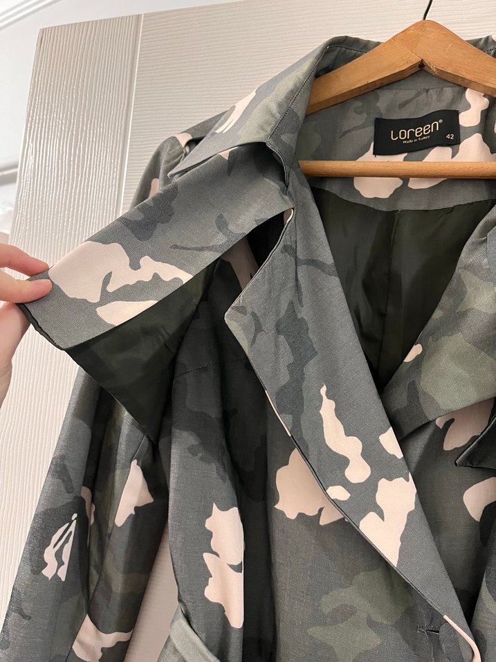 Kadın Kamuflaj Desenli Uzun Trençkot - Görsel 4