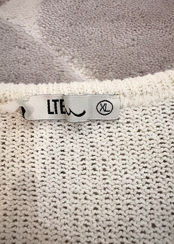 Beyaz İnce Triko Hırka - Görsel 2