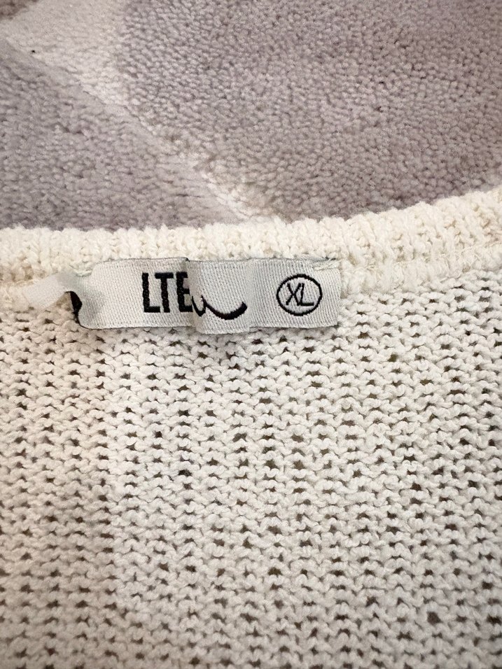 Beyaz İnce Triko Hırka - Görsel 2