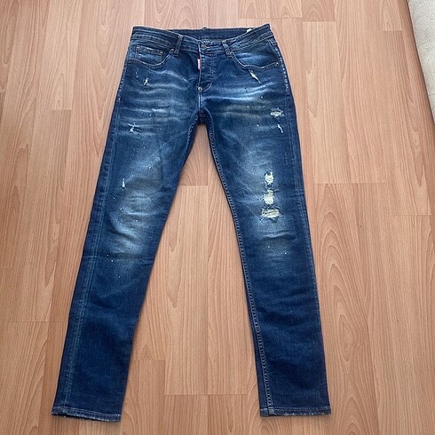 DSQUARED2 jeans