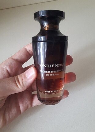 YVES ROCHER Vanille Noire Secrets D'essences eau de parfum