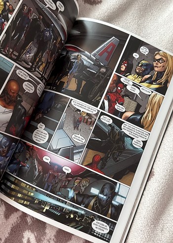  Beden Renk Marvel The New Avengers: Yüce Büyücü Arayışı