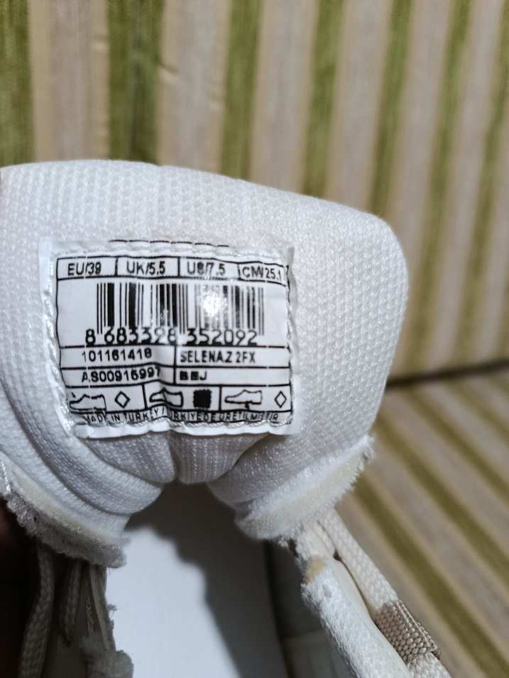 Beyaz Bağcıklı Kadın Spor Ayakkabı - Görsel 4