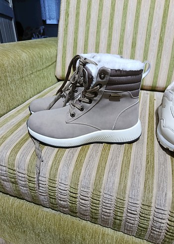 bej rengi içi yünlü kadın bot - Görsel 3