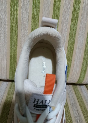 Beyaz Dolgu Topuklu Kadın Spor Ayakkabı - Görsel 4