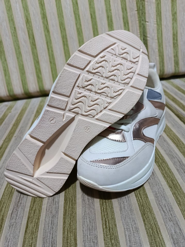 Beyaz Dolgu Topuklu Kadın Spor Ayakkabı - Görsel 3