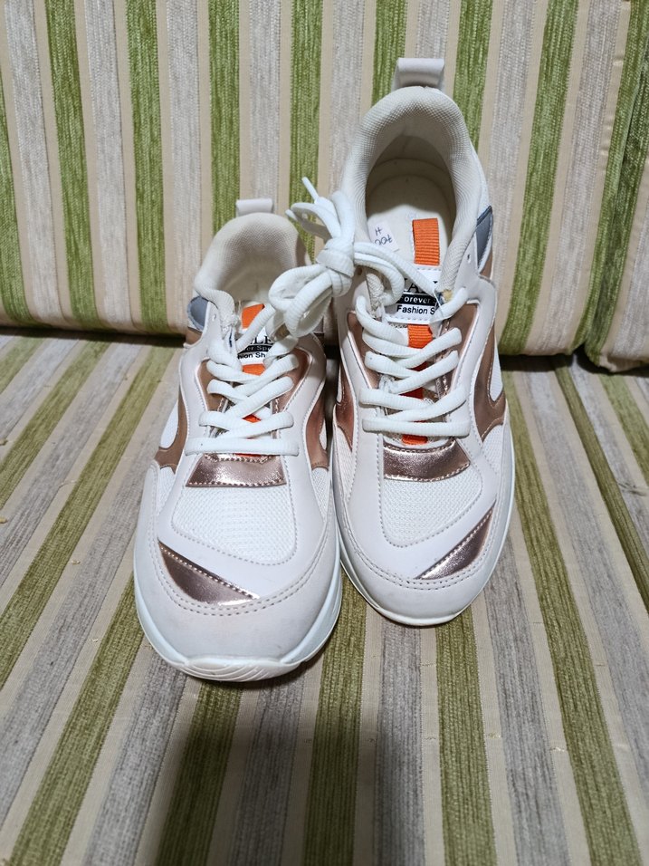 Beyaz Dolgu Topuklu Kadın Spor Ayakkabı - Görsel 2