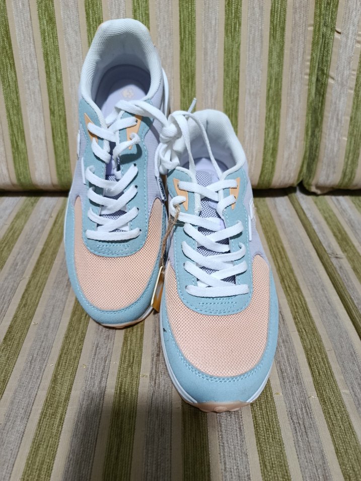 Kadın Çok Renkli Bağcıklı Dolgu Topuk Spor Ayakkabı - Görsel 2