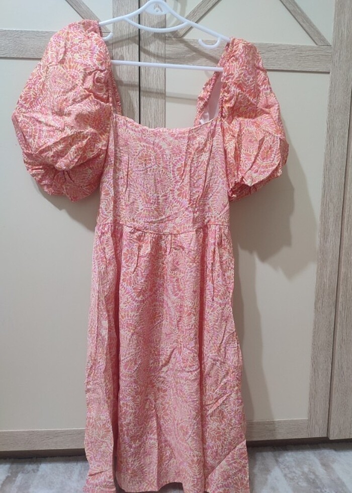 Kare yaka desenli balon kol elbise - Görsel 4