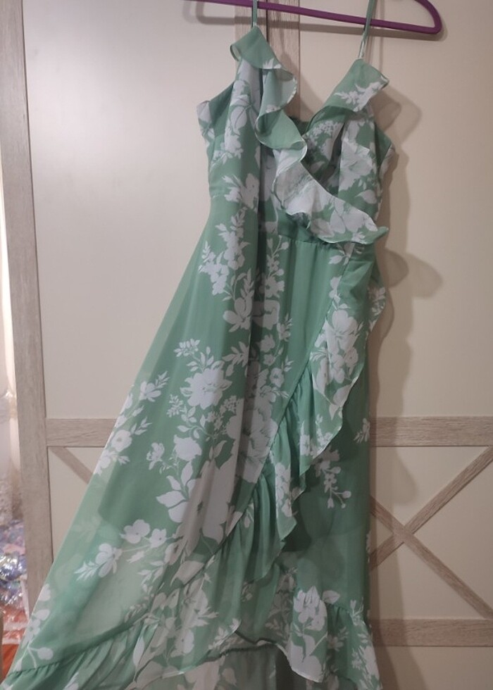 Trendyolmilla çiçek desenli yeşil elbise - Görsel 3