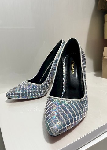 Renkli-gümüş  Pul Desenli Stiletto Topuklu Kadın Ayakkabı - Görsel 2