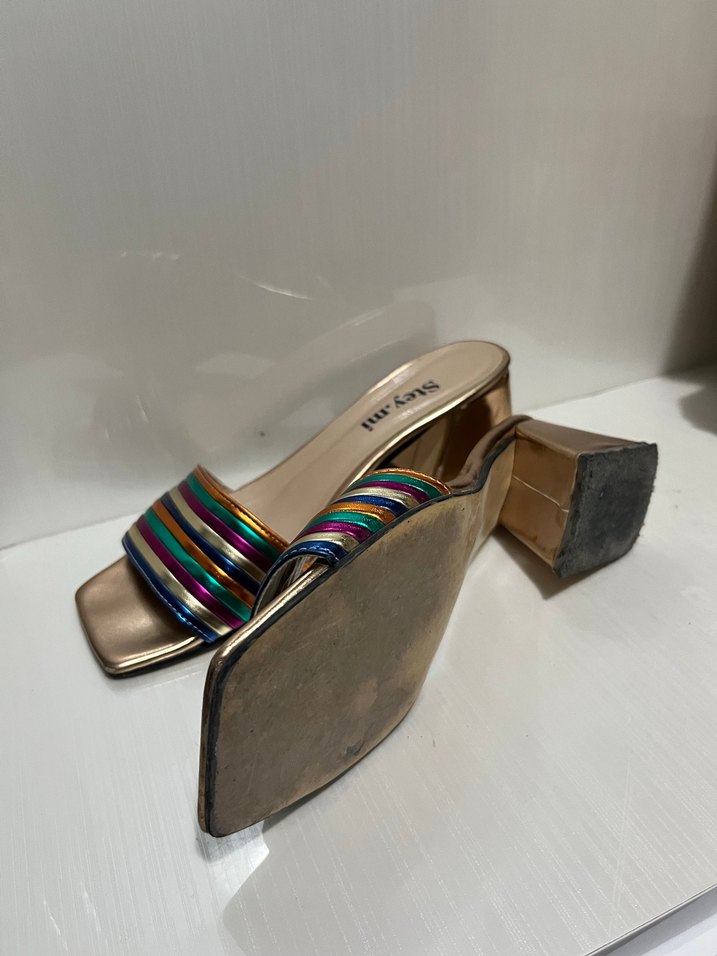 Renkli Çizgili Kadın Topuklu Terlik - Görsel 3