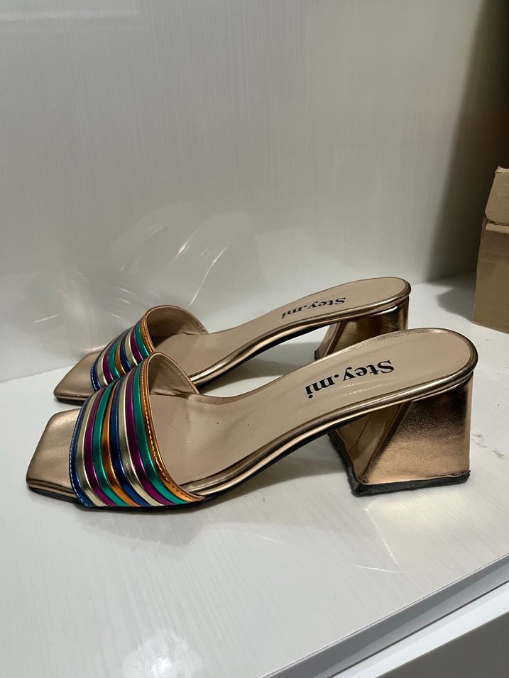 Renkli Çizgili Kadın Topuklu Terlik - Görsel 4