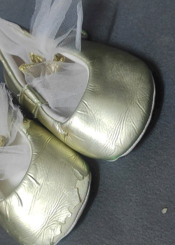 Altın Renkli Fırfırlı Kız Babet - Görsel 3