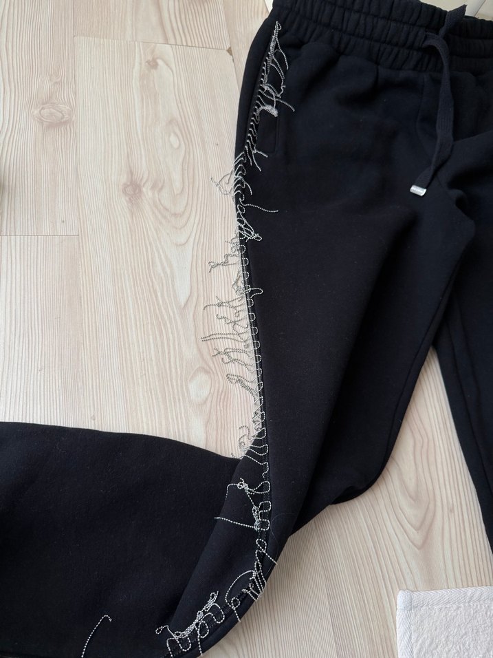 Allsaints Siyah Kapüşonlu eşofman takımı — görsel 2/8