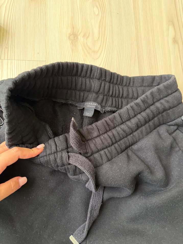 Allsaints Siyah Kapüşonlu eşofman takımı — görsel 7/8
