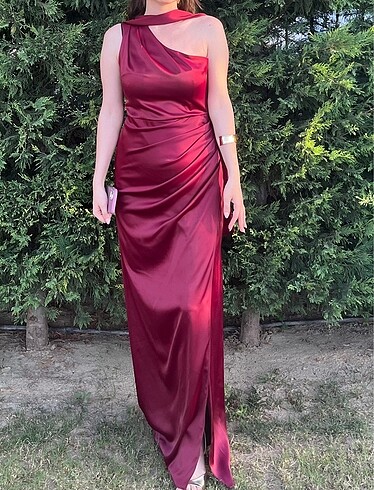 m Beden bordo Renk Saten fular detaylı abiye