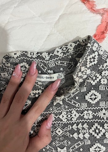 s Beden Bohem Desenli Kolsuz Triko crop bershka