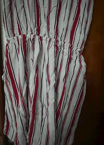 Çizgili Pilili Kırmızı Mini Tulum - Görsel 6