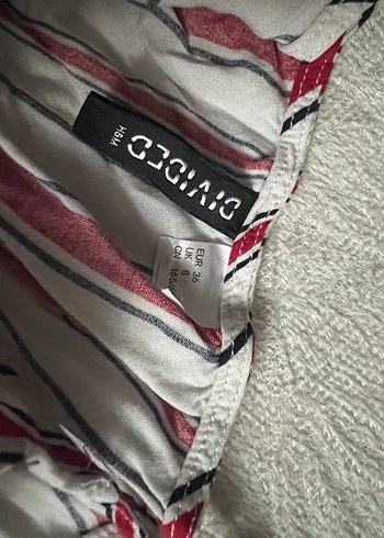 Çizgili Pilili Kırmızı Mini Tulum - Görsel 2