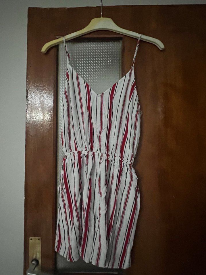 Çizgili Pilili Kırmızı Mini Tulum - Görsel 5