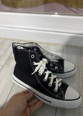 38 Beden Converse 36-40 mevcuttur