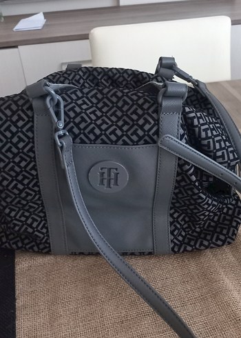 Gri Desenli Kadın Çanta Tokalı