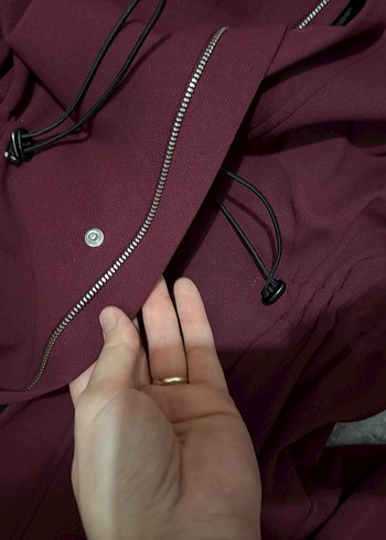 Kayra Bordo Kadın Uzun Kemerli Yağmurluk - Görsel 3