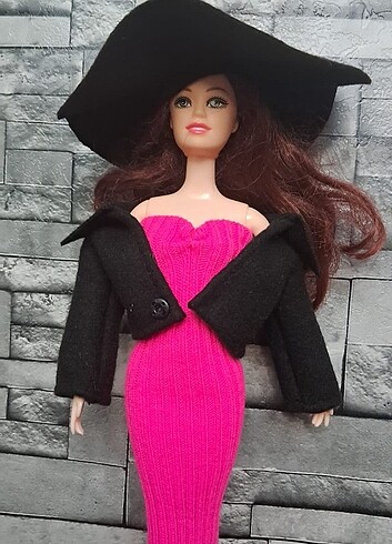  Beden Barbie bebek kıyafetleri..